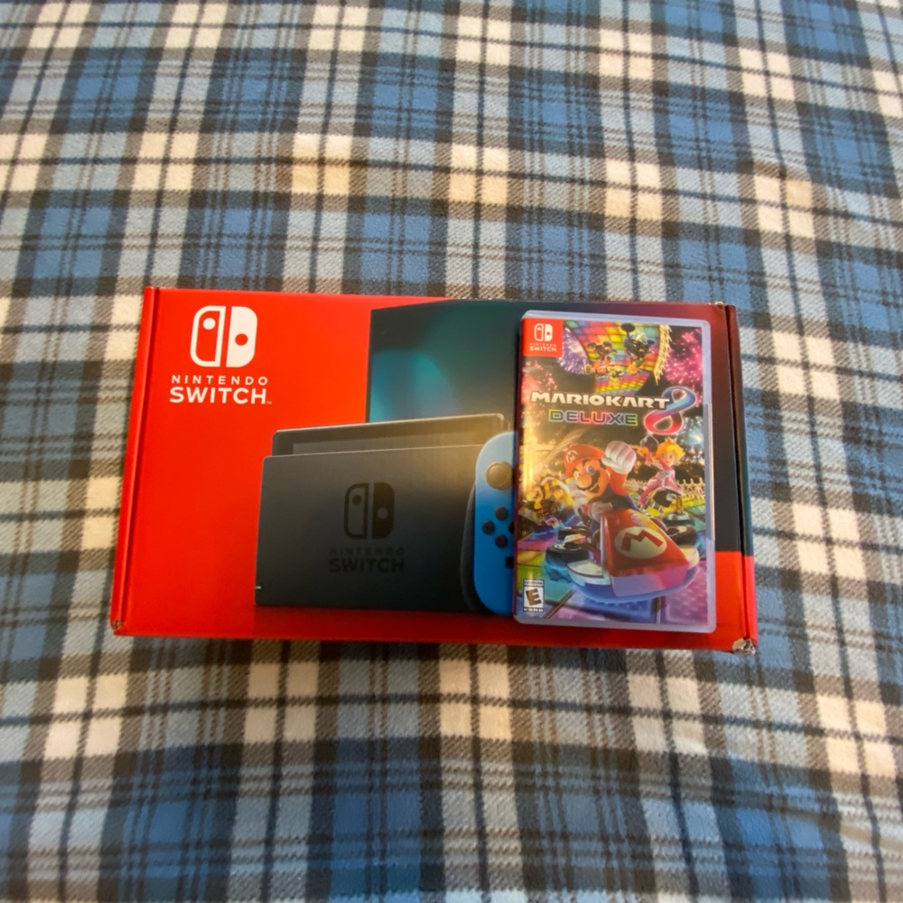 BNWB Nintendo Switch and Mario Kart 8 Deluxe Bundle